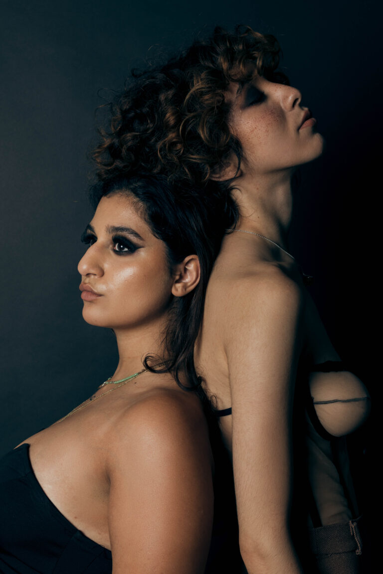 Sarra&Maral-102-Modifier