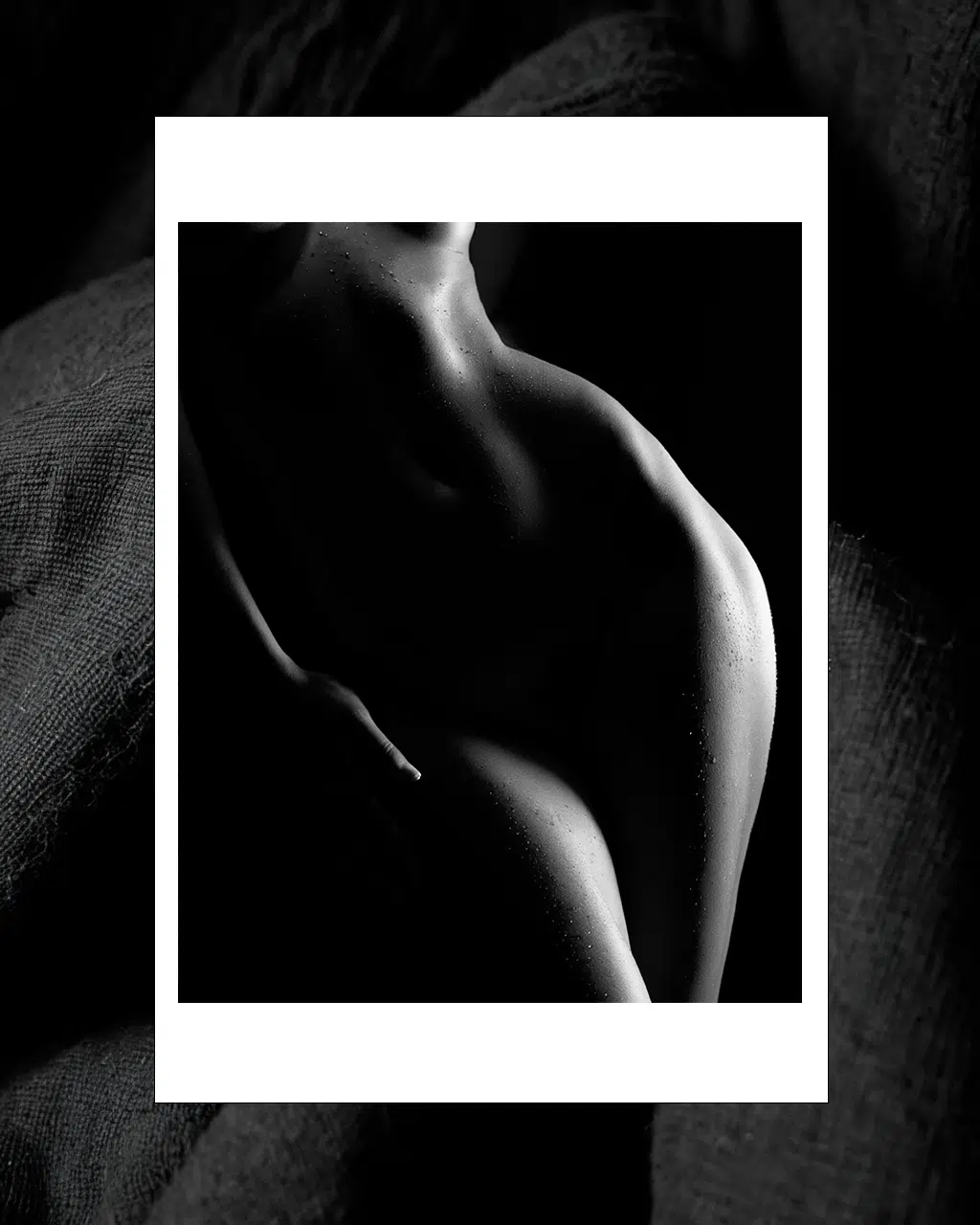 Tirage photo noir et blanc artistique – Corps de Pluie